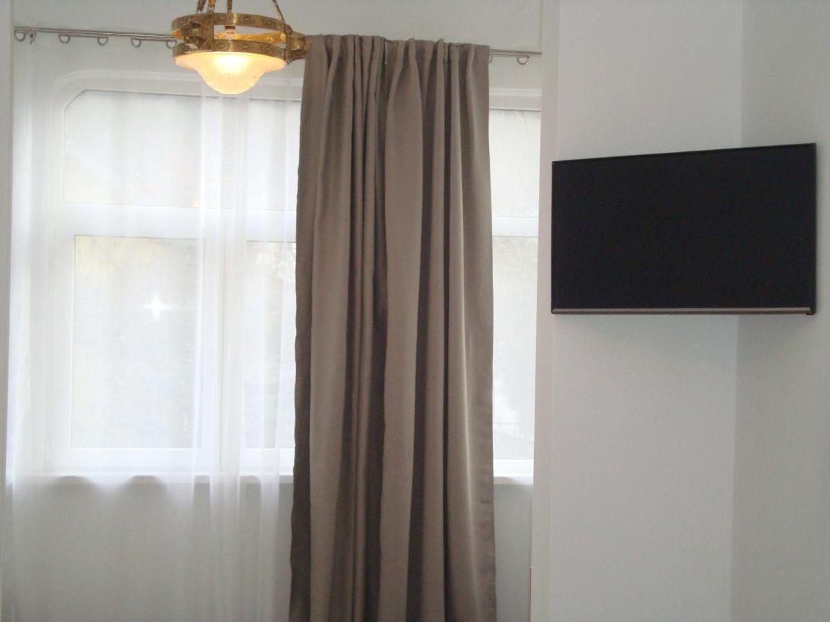 Casa Cu Flori Hotell Buşteni Exteriör bild