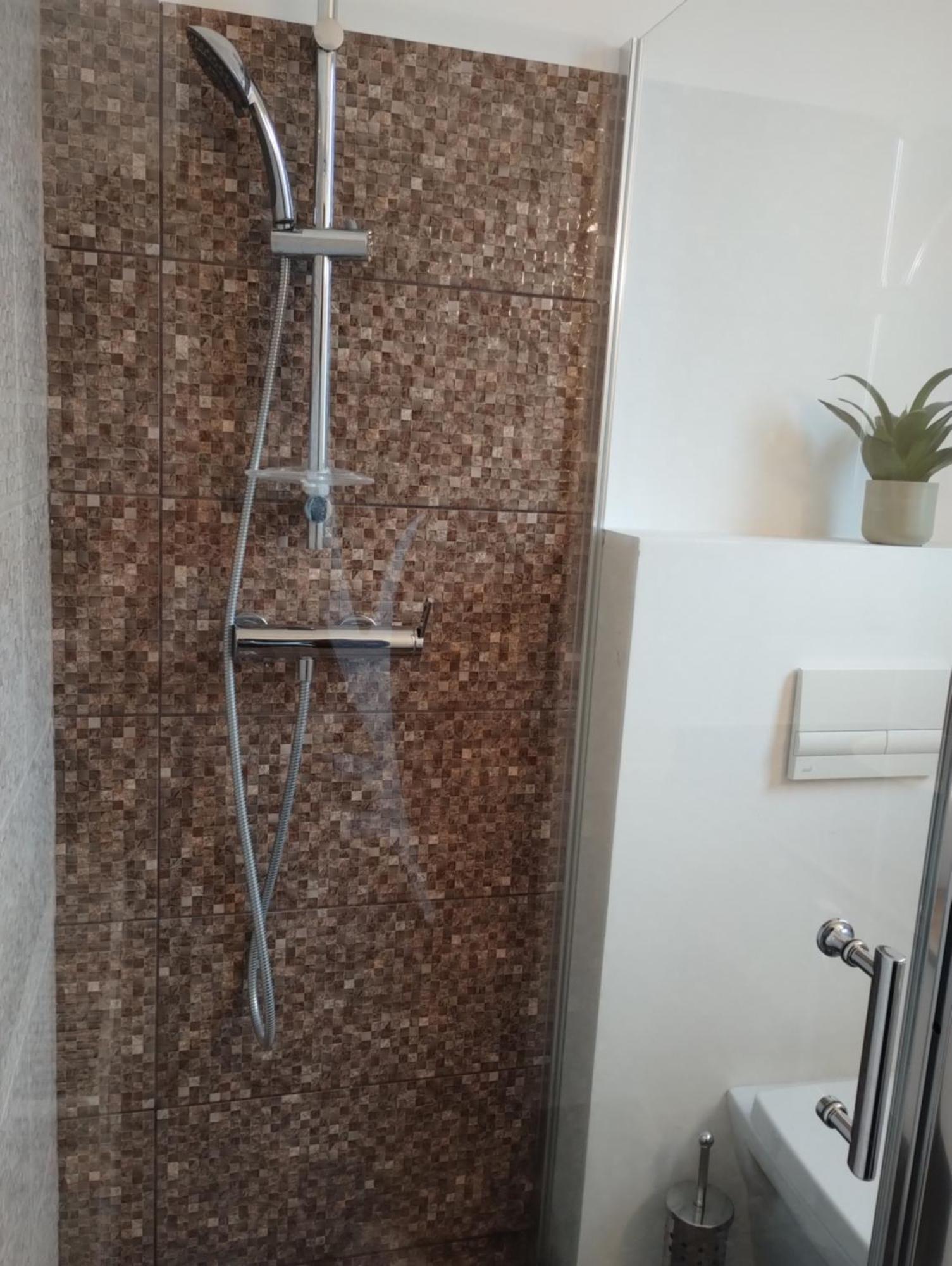 Casa Cu Flori Hotell Buşteni Exteriör bild